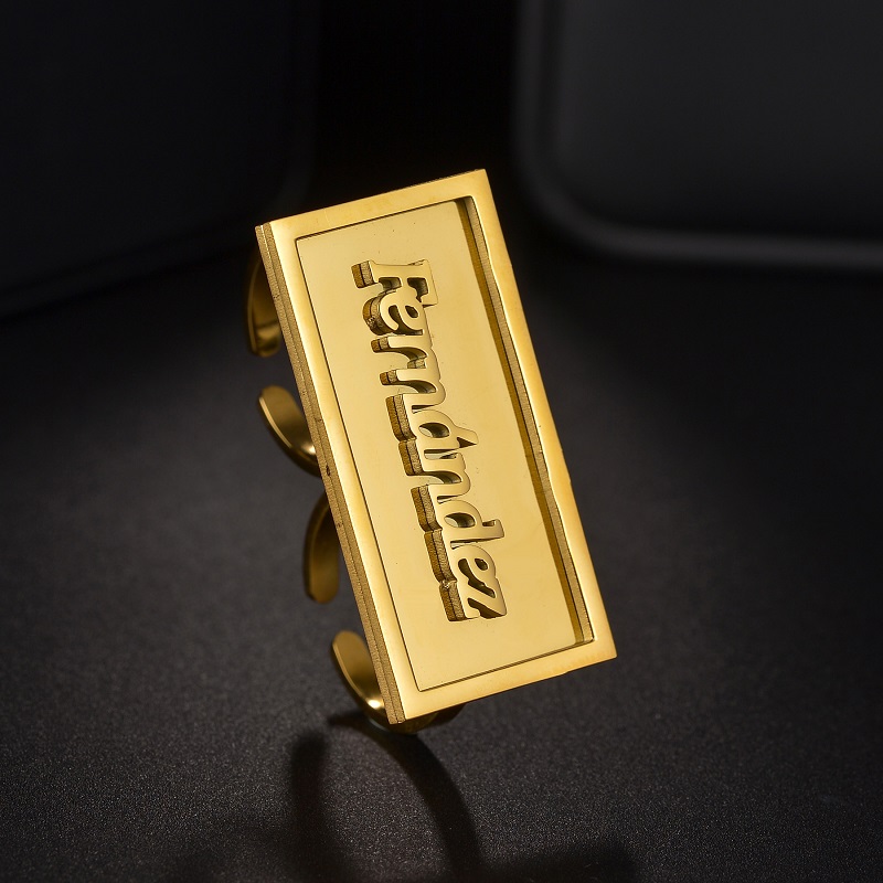 男性と女性のためのステンレス鋼のカスタマイズ可能な名前のリン - Initial Ring Custom のレビューと価格